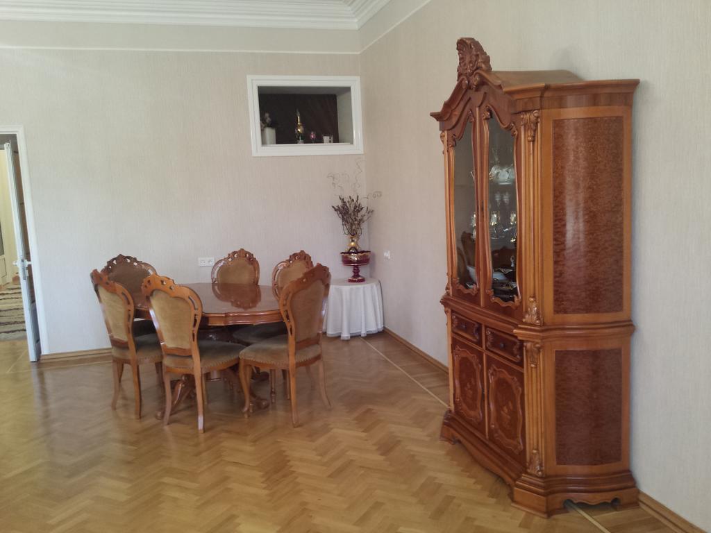 Luxury Apartments In Center Jerevan Rum bild